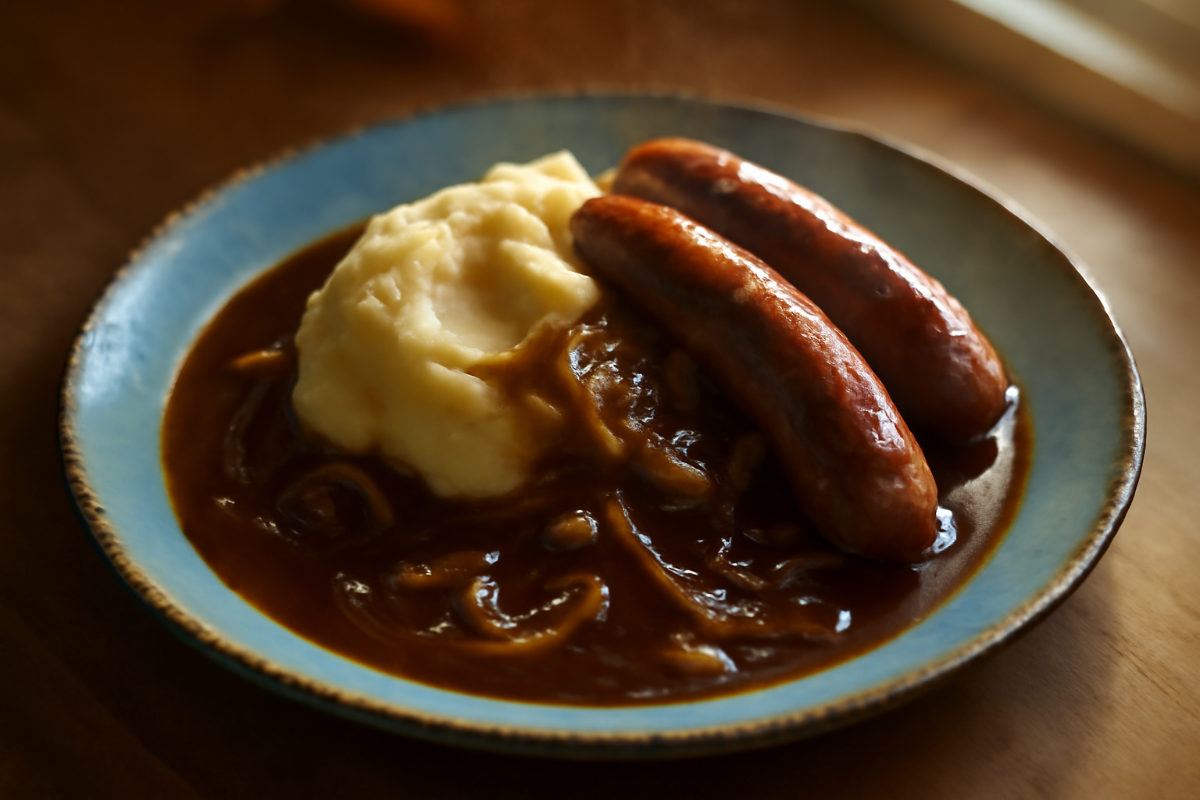 Onion Gravy for Bangers and Mash