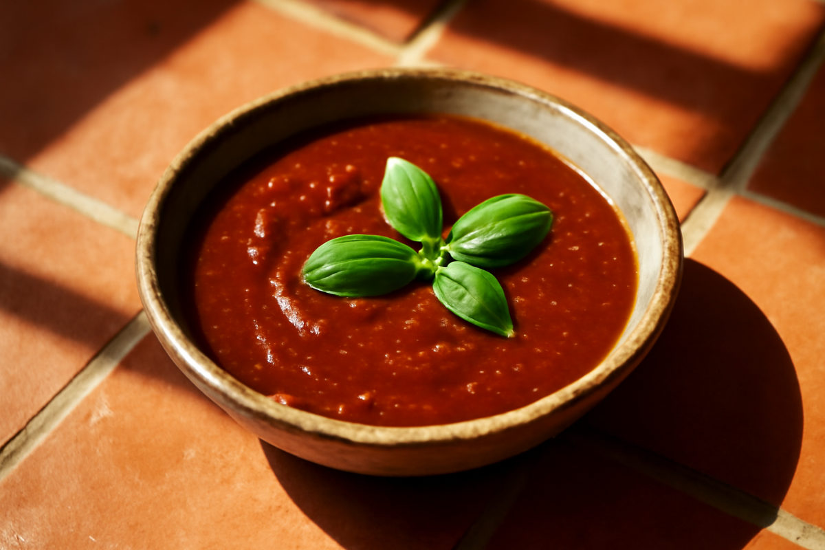 Tomato and Herb Vegan Gravy
